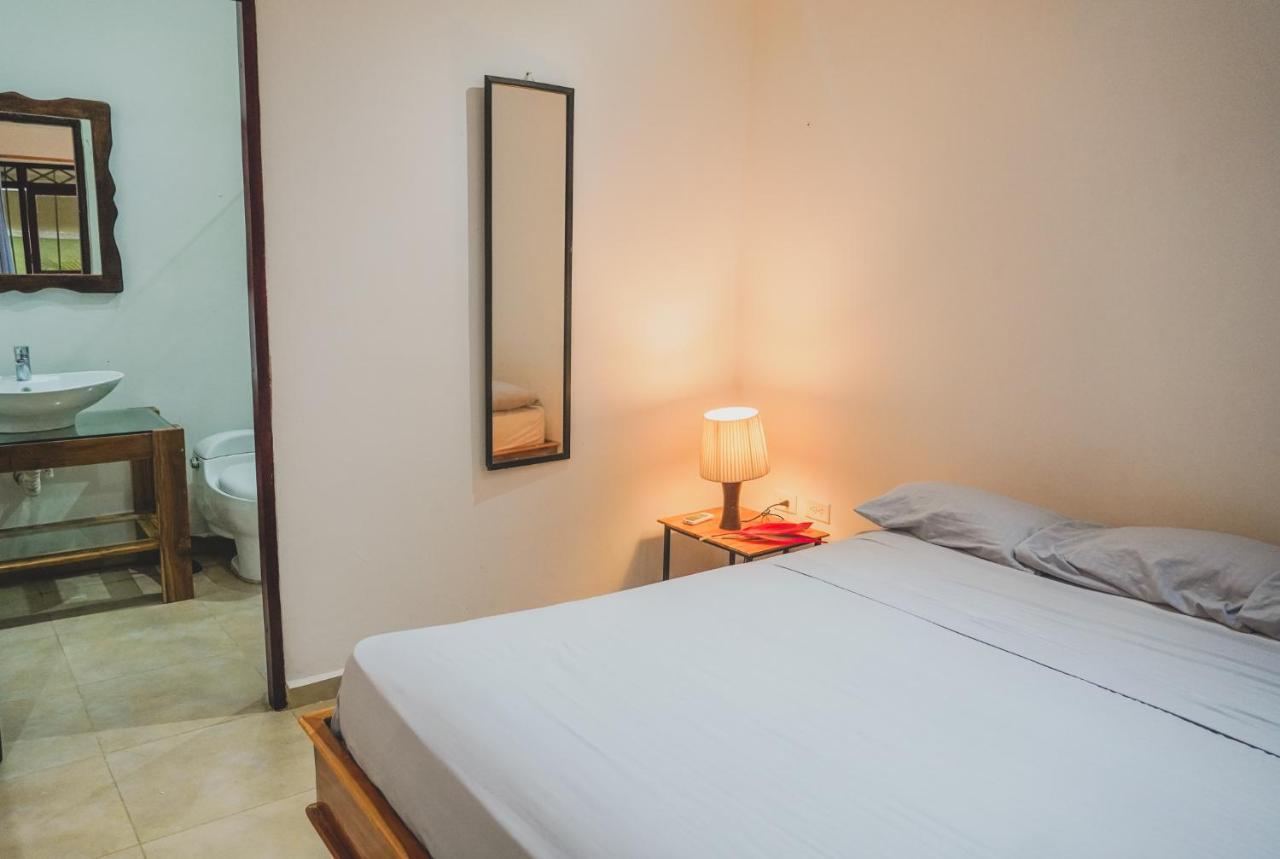 Hostel 7, Casa De Gingi Playa Santa Teresa  Екстер'єр фото